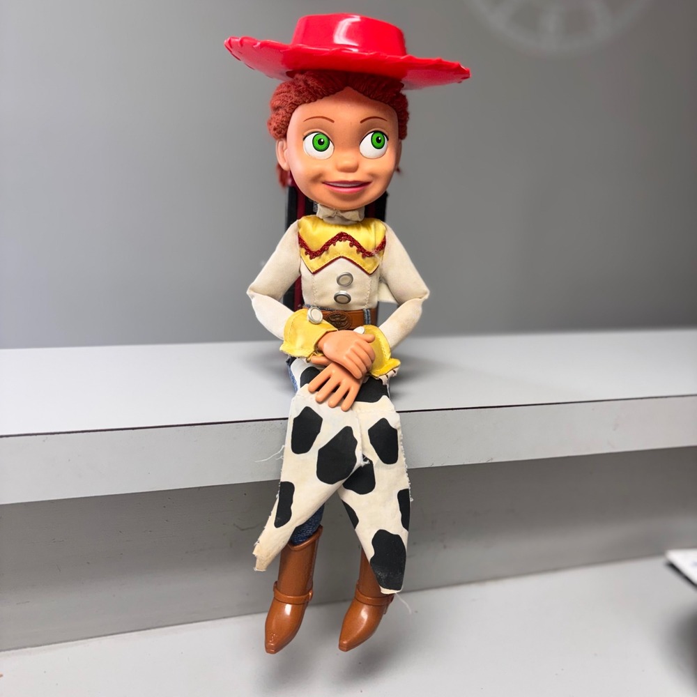 Vintage Disney Pixar Toy Story Jessie Yodeling Cowgirl Talking Figure WORKS 1999